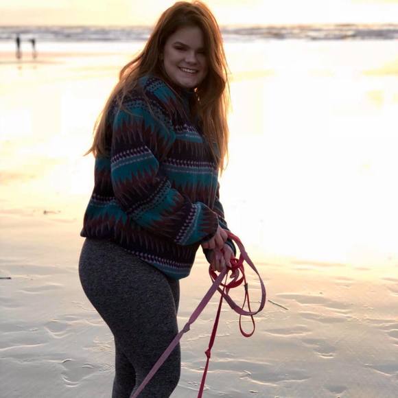 Meet your Posher, Abby - Picture 1 of 1